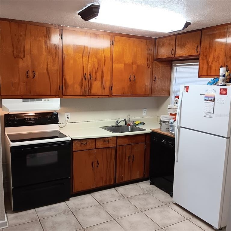 204 Olmstead Drive - Photo 3