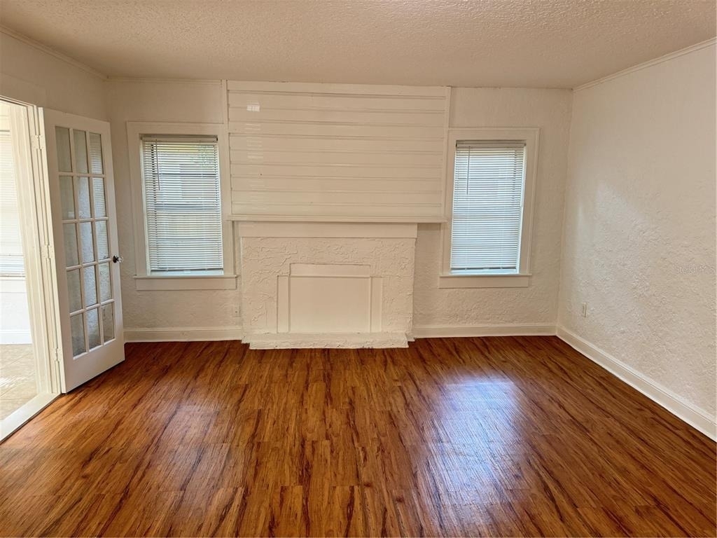 4007 N 10th Street - Photo 2
