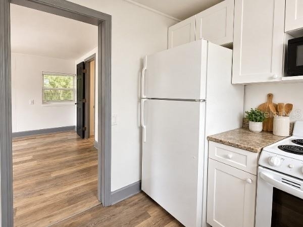 413 E Floribraska Avenue - Photo 2