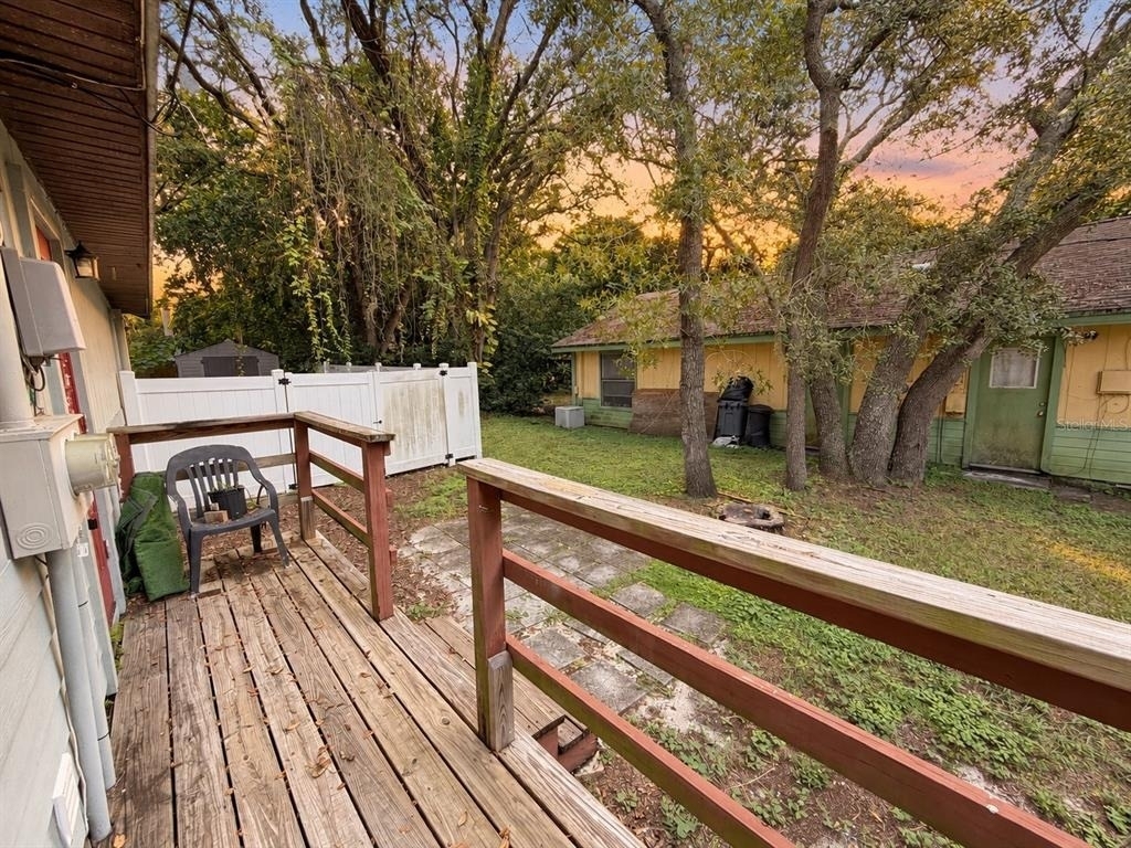 1788 Poinsettia Avenue - Photo 9