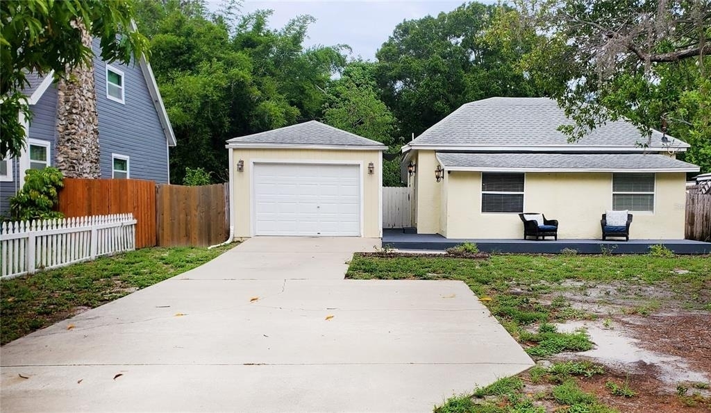 1722 Albemarle Road - Photo 0