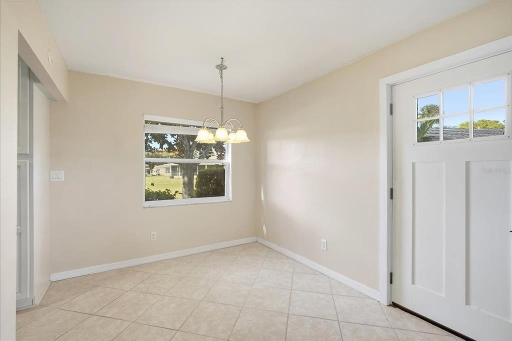 302 Canton Court - Photo 7