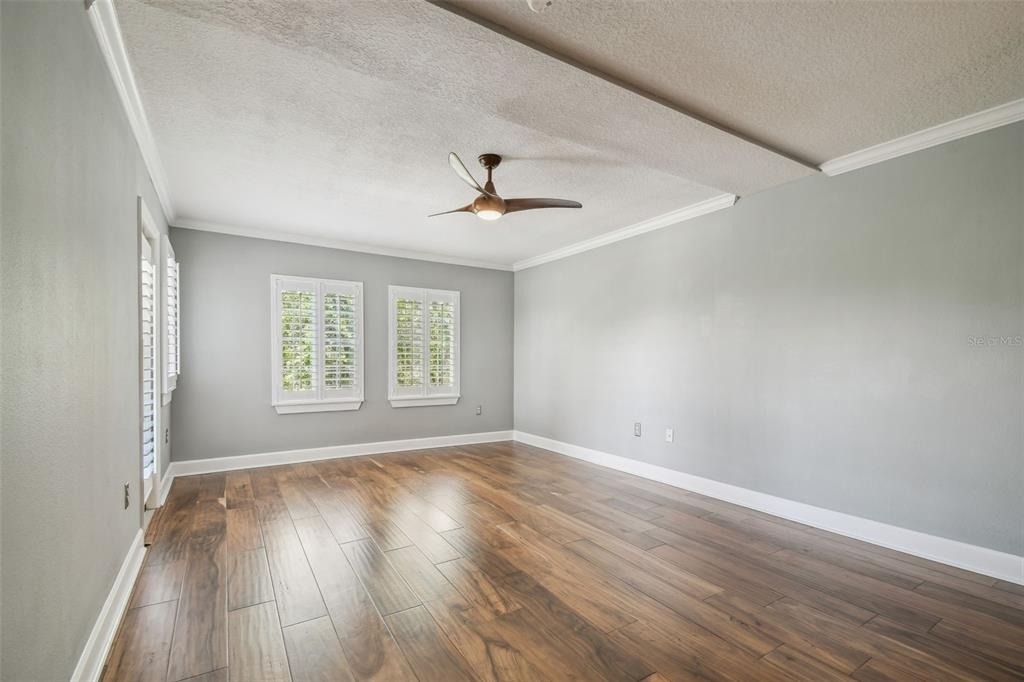 435 S Oregon Avenue E - Photo 12