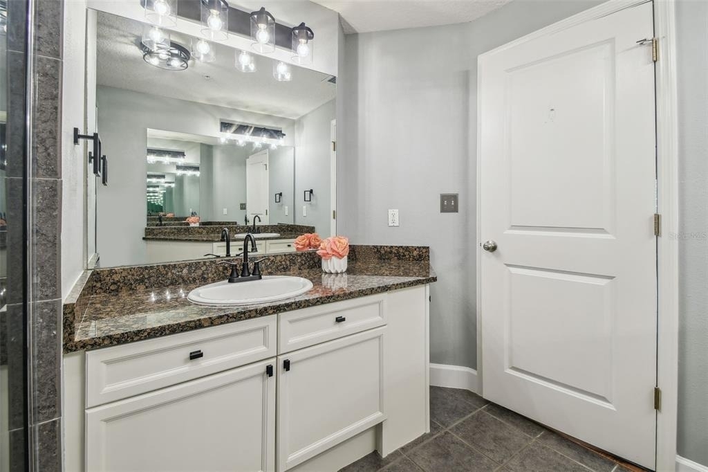 435 S Oregon Avenue E - Photo 16
