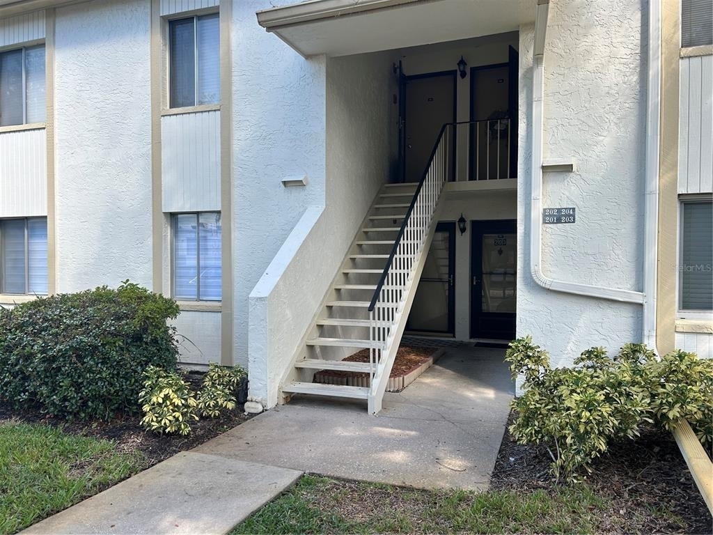 201 Palmetto Court - Photo 1