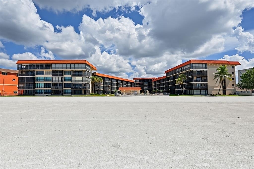 17580 Gulf Boulevard - Photo 95