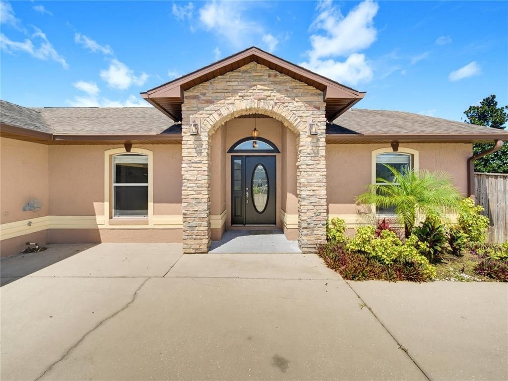 5719 Sweetheart Court - Photo 2