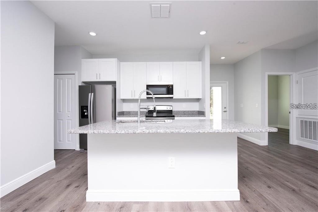 2433 Avenue F Nw - Photo 4