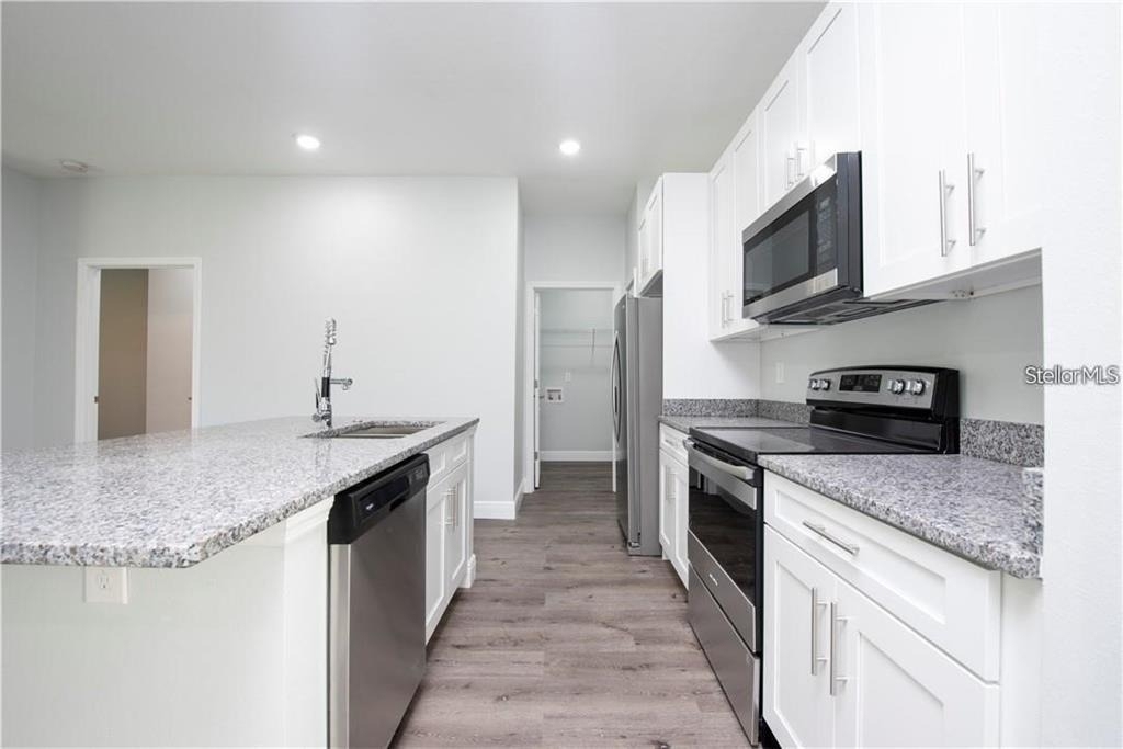 2433 Avenue F Nw - Photo 6