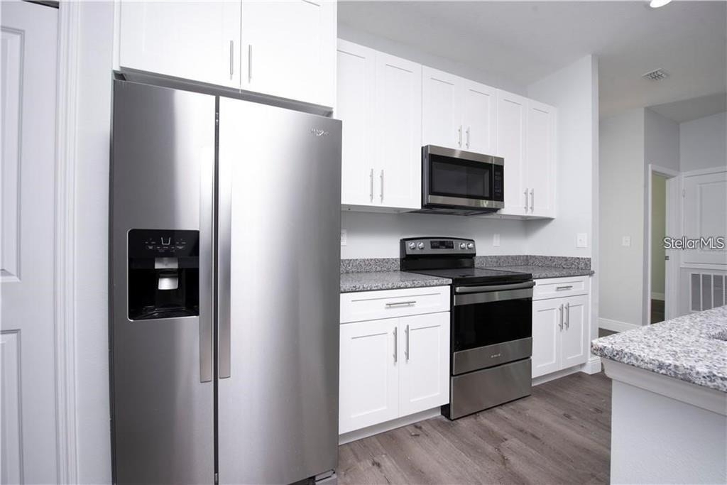 2433 Avenue F Nw - Photo 5