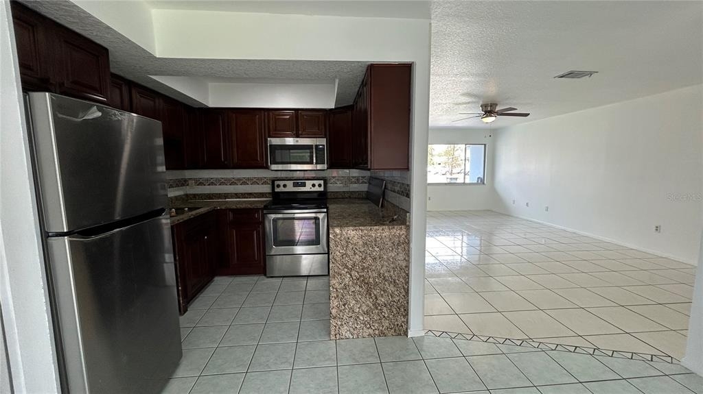 2612 London Bridge Court - Photo 28