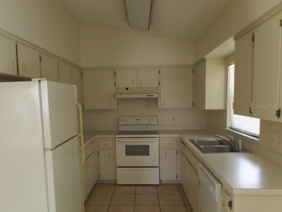 1937 Vienna Drive - Photo 3