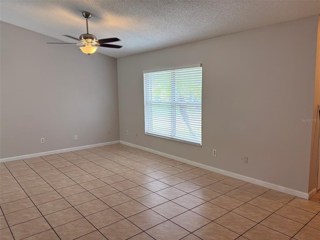 1937 Vienna Drive - Photo 2