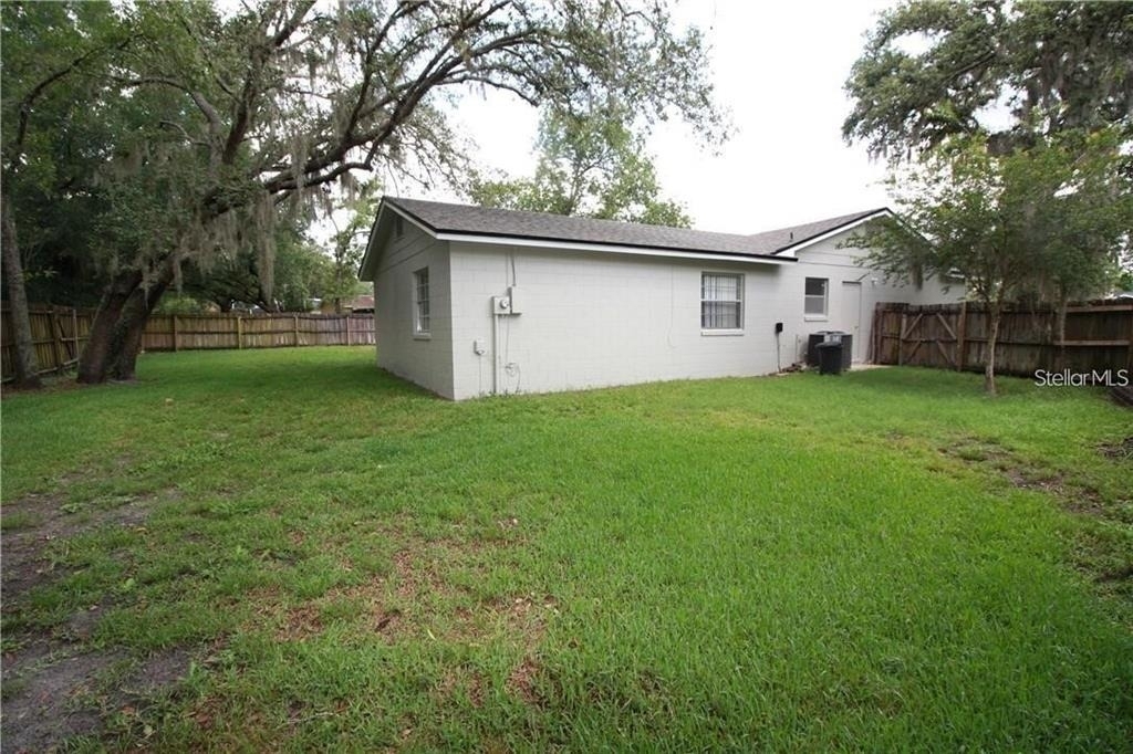 109 Donnington Court - Photo 16