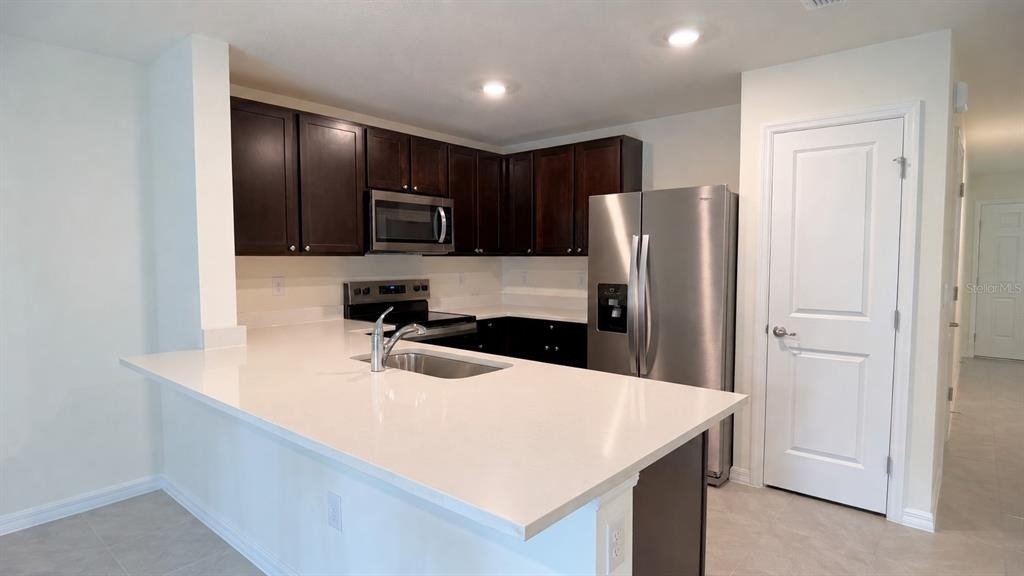8212 Sw 67th Avenue - Photo 5