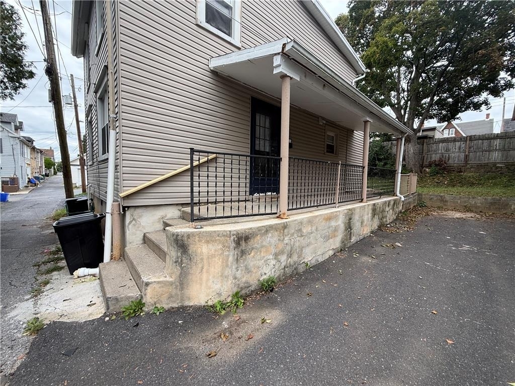 620 Martins Lane - Photo 0