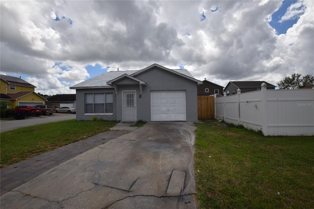 1023 Cranberry Drive - Photo 2