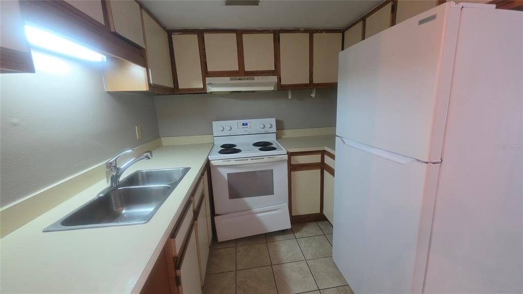 4113 S Semoran Boulevard - Photo 3