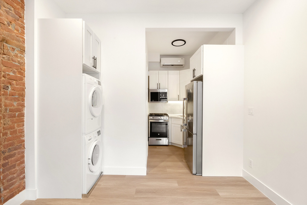 223 Chauncey Street - Photo 1