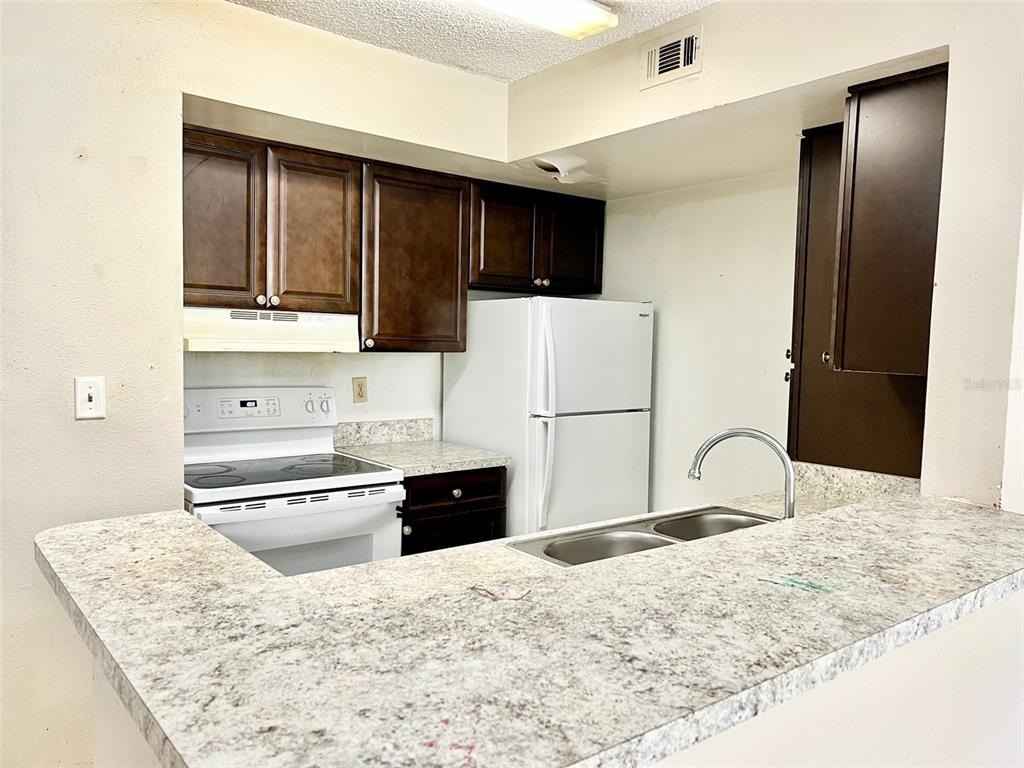 401 Fountainhead Circle - Photo 7