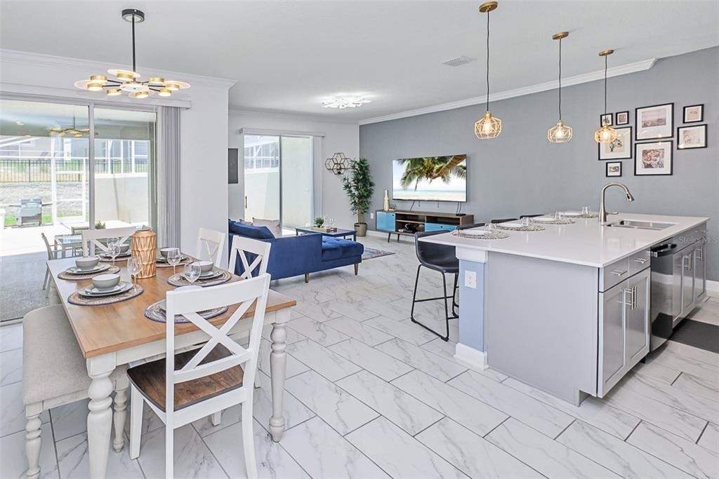 984 Leader Street - Photo 1