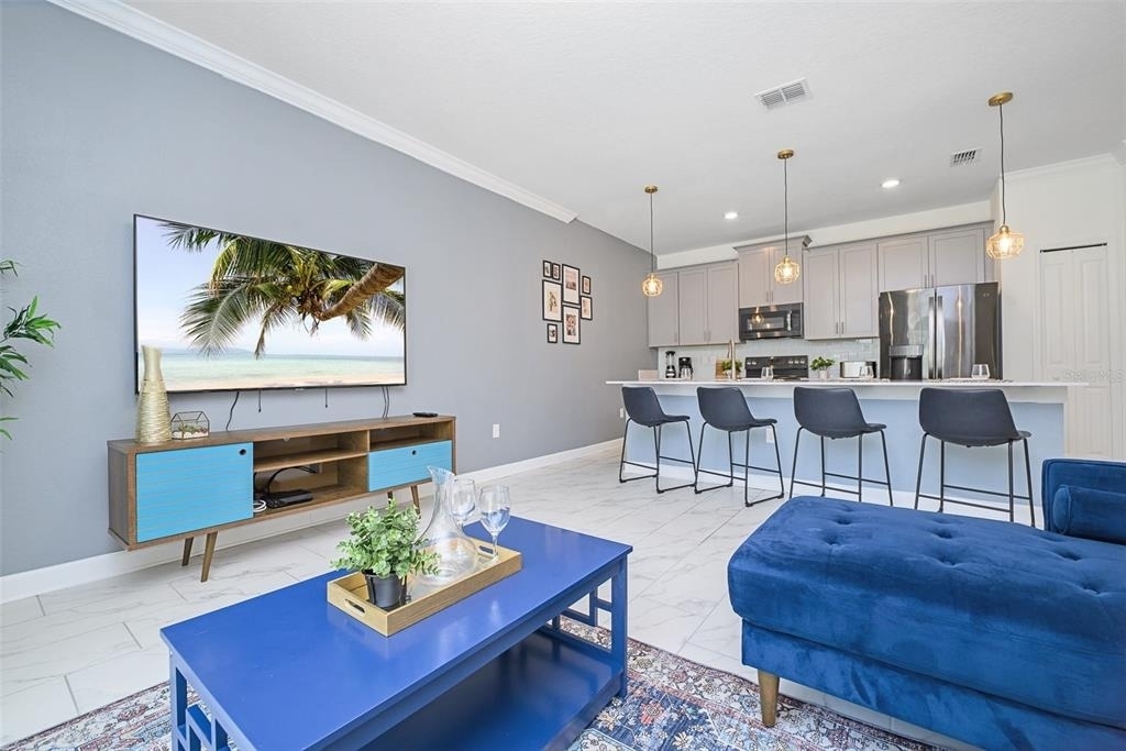 984 Leader Street - Photo 2