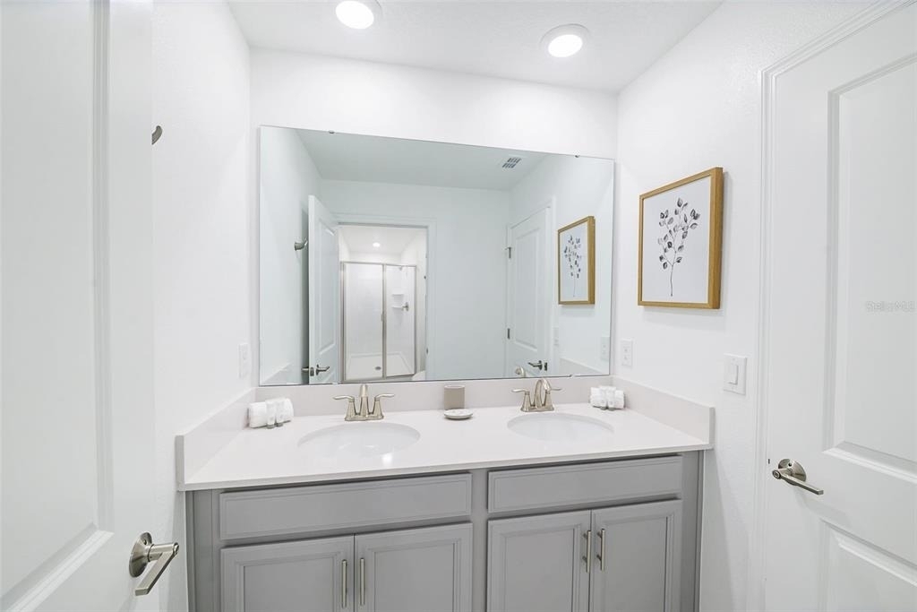 984 Leader Street - Photo 18