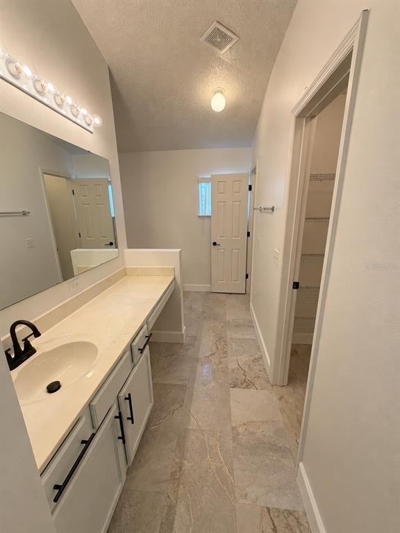 16767 Corner Lake Drive - Photo 7