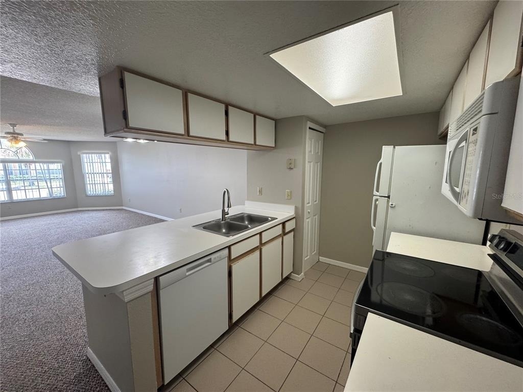 2036 Royal Bay Boulevard - Photo 6
