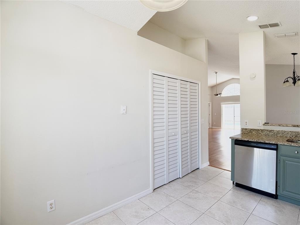 323 Allison Avenue - Photo 6