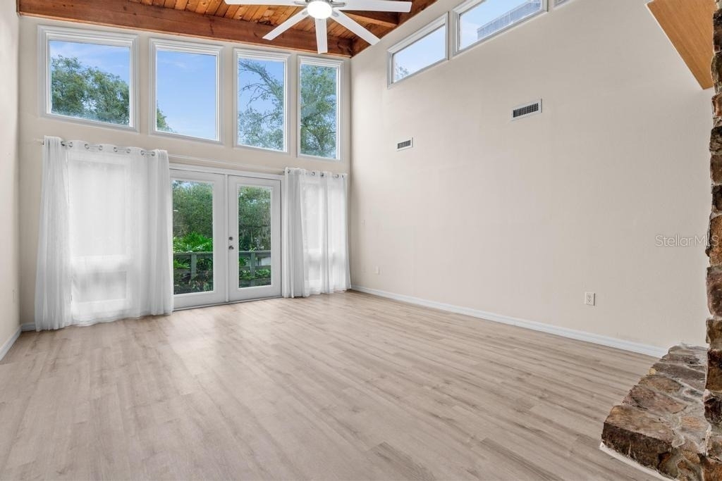 2031 Lake Alden Drive - Photo 3