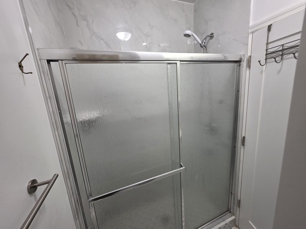 424 East 13th Street - Photo 3