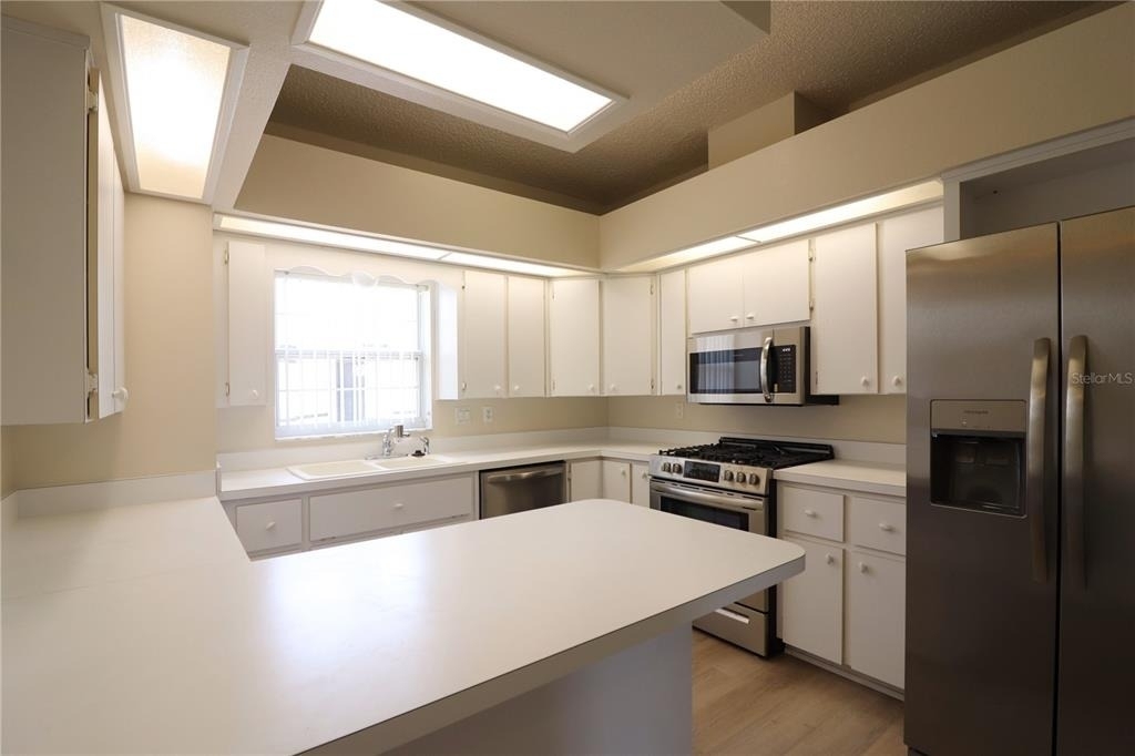 21716 King John Street - Photo 9