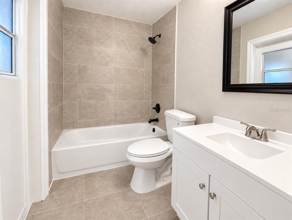 6184 Hollywood Avenue - Photo 7