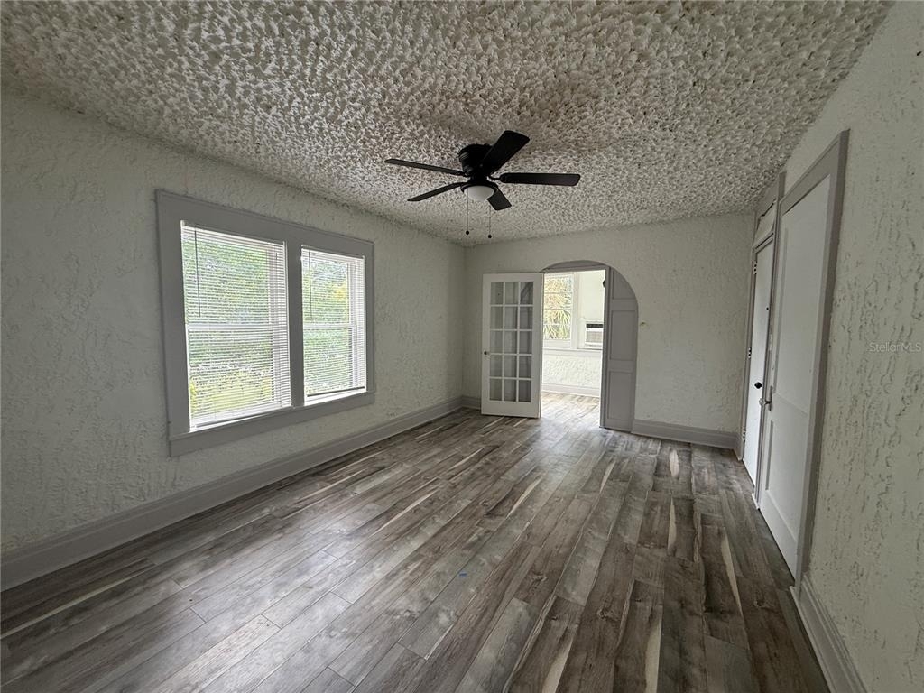 669 Avenue B Nw - Photo 2