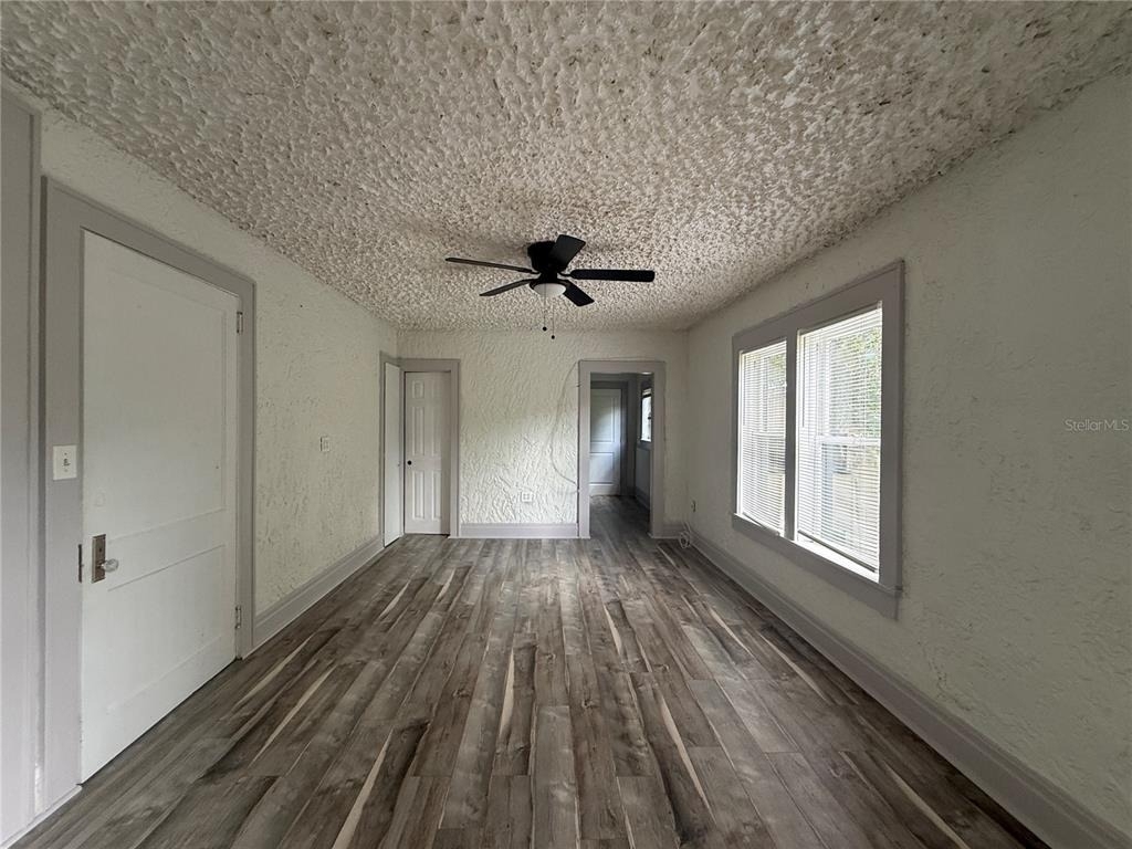 669 Avenue B Nw - Photo 3