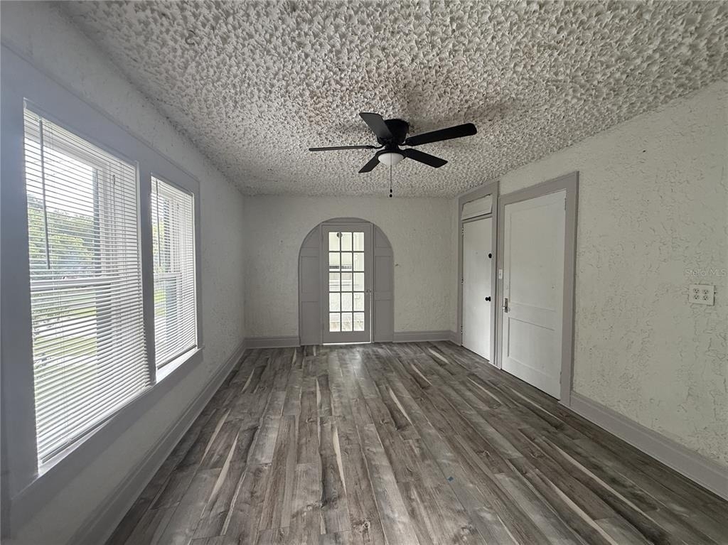 669 Avenue B Nw - Photo 4