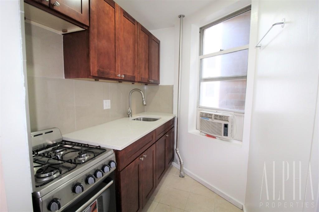 105th Street and 2nd Ave - Photo 2