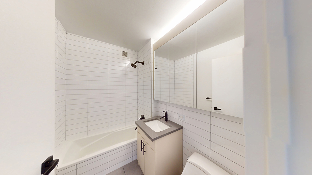 808 Columbus Ave - Photo 4