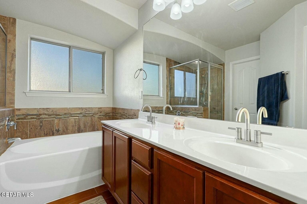 7657 Mundy Creek Drive - Photo 28