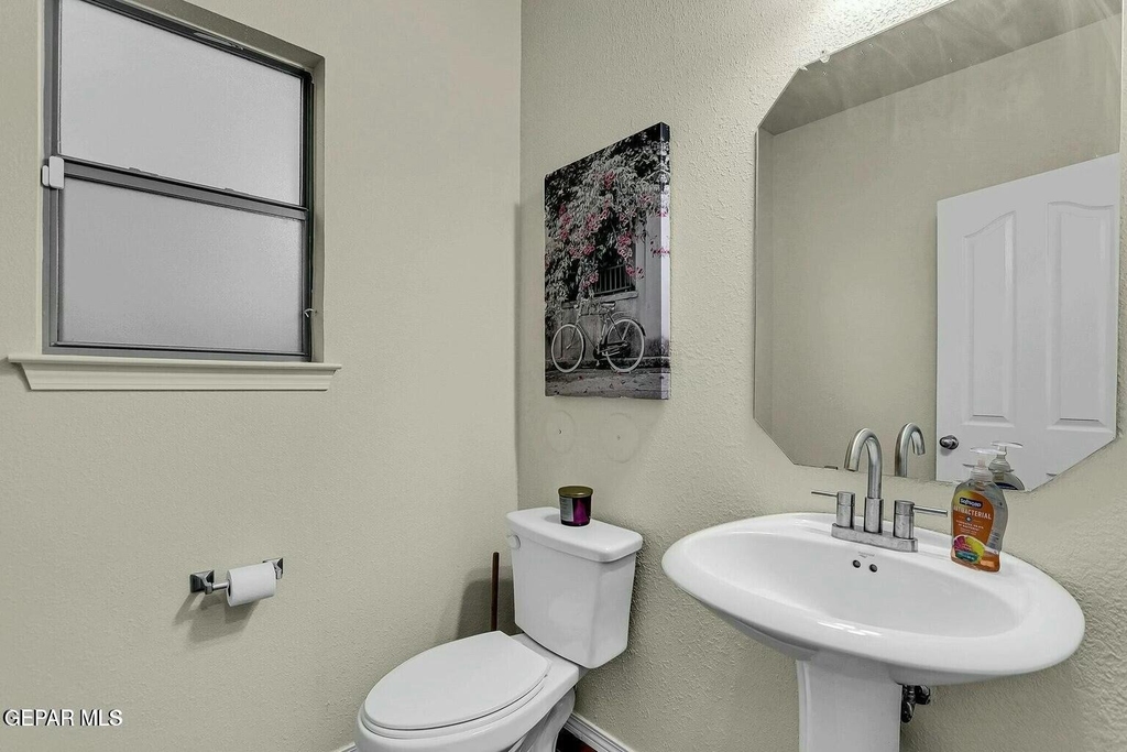 7657 Mundy Creek Drive - Photo 15