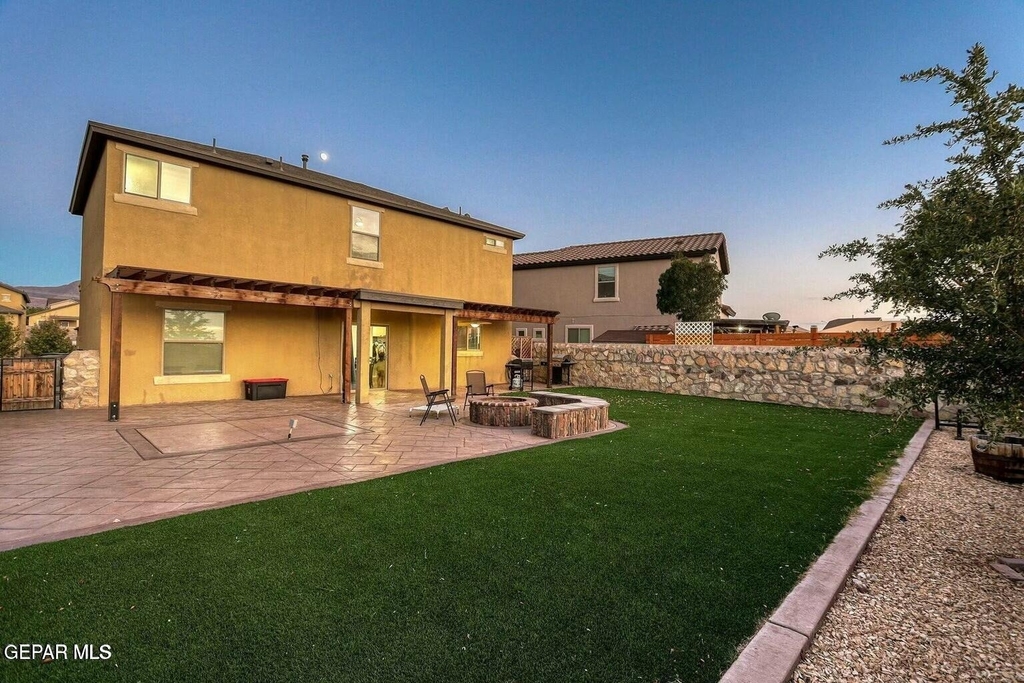 7657 Mundy Creek Drive - Photo 32