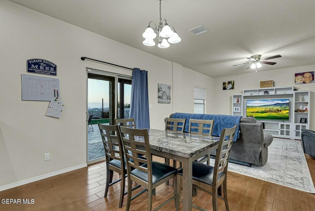 7657 Mundy Creek Drive - Photo 8