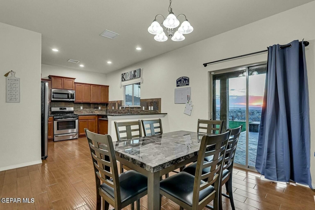 7657 Mundy Creek Drive - Photo 10