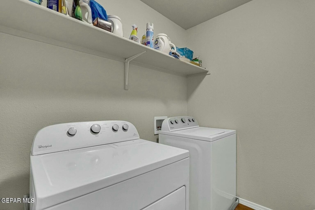7657 Mundy Creek Drive - Photo 16