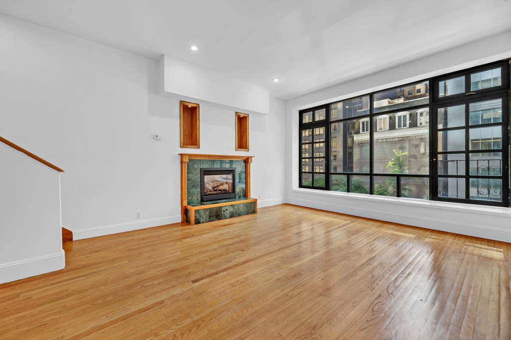 143 East 57th Street - Photo 0