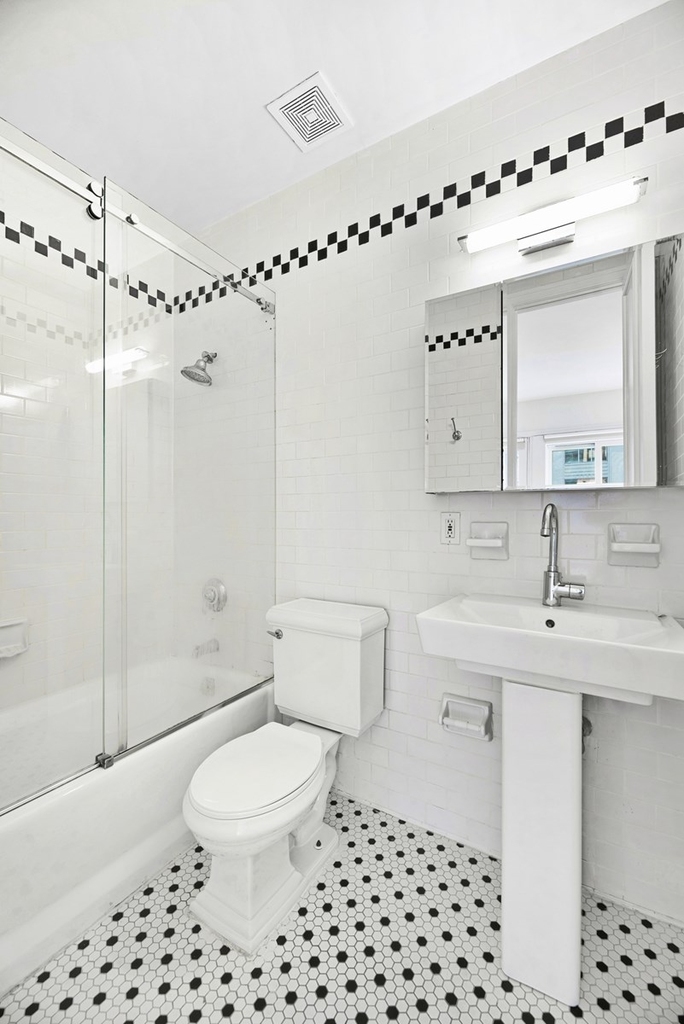 143 East 57th Street - Photo 7