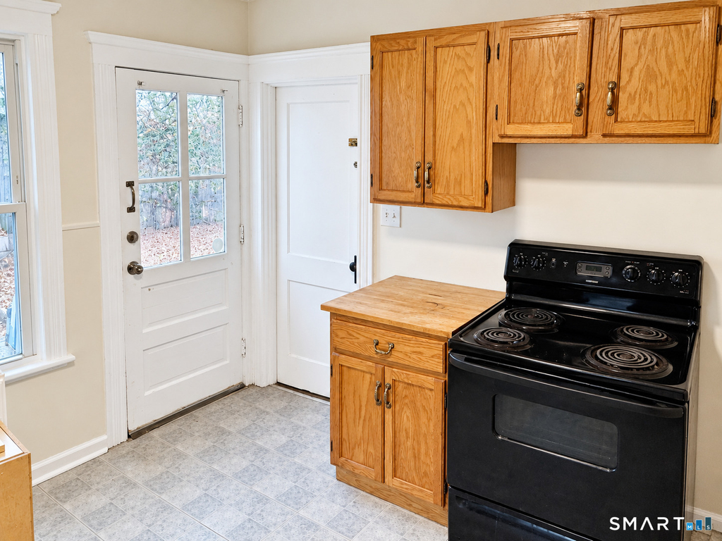 694 Main Street - Photo 2