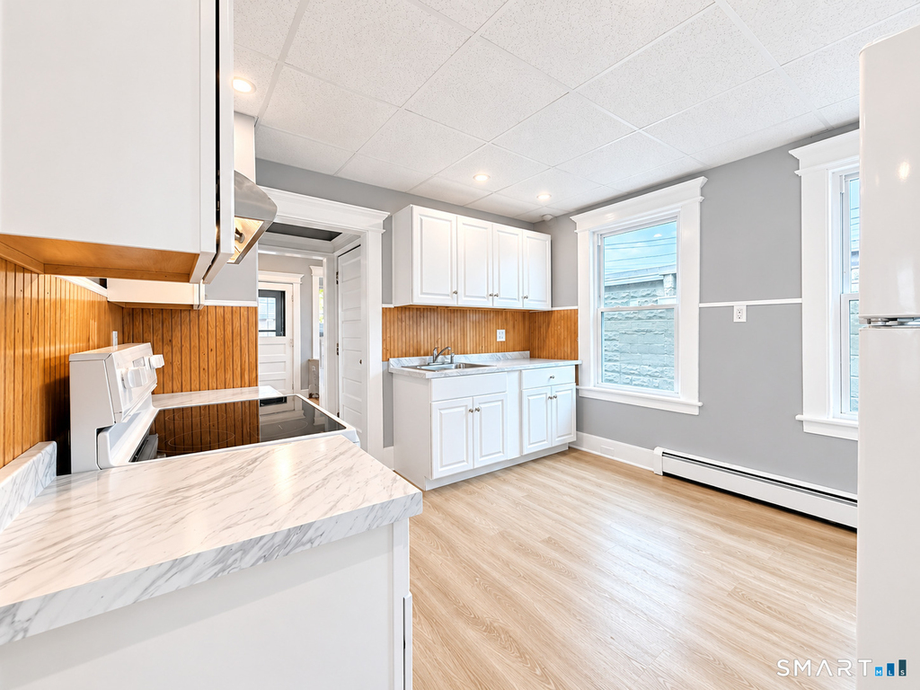 6 Spring Street - Photo 17