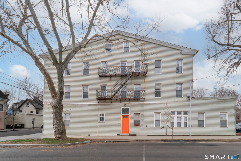 11 Lawrence Street - Photo 3